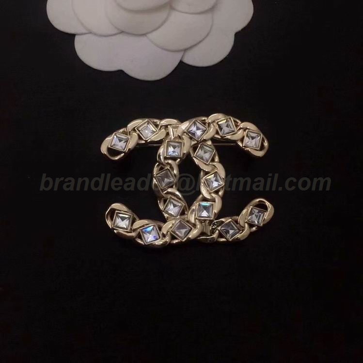 Chanel Brooch 17